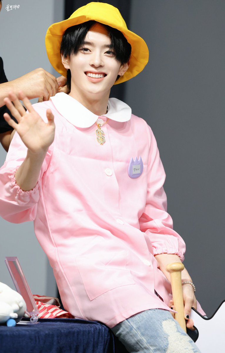 yule_rabbit's tweet photo. 260614  스타라이크 팬싸

#베리베리 #VERIVERY 
#강민 #유강민 #강미니 
#KANGMIN #カンミン https://t.co/P0rESkvpfO