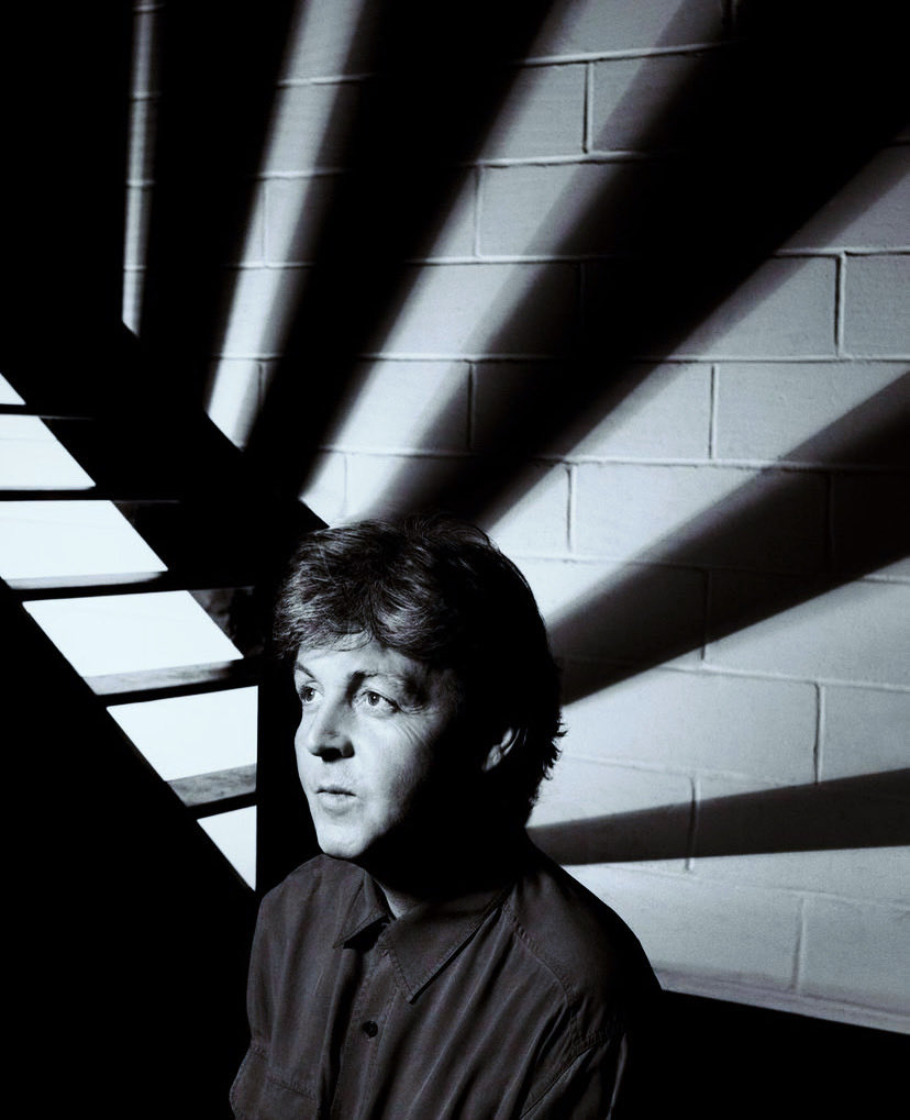Beatleradio's tweet photo. Paul McCartney es una parte esencial del gozo que sentimos muchos por vivir. Ha descrito nuestra existencia de la manera más pura y sencilla posible, al grado que no podemos del todo comprender cómo es que lo logra hacer, pero lo hace…

Felices 84 amado y divino Paul ♥️🍓 https://t.co/7NfWsR0tzH