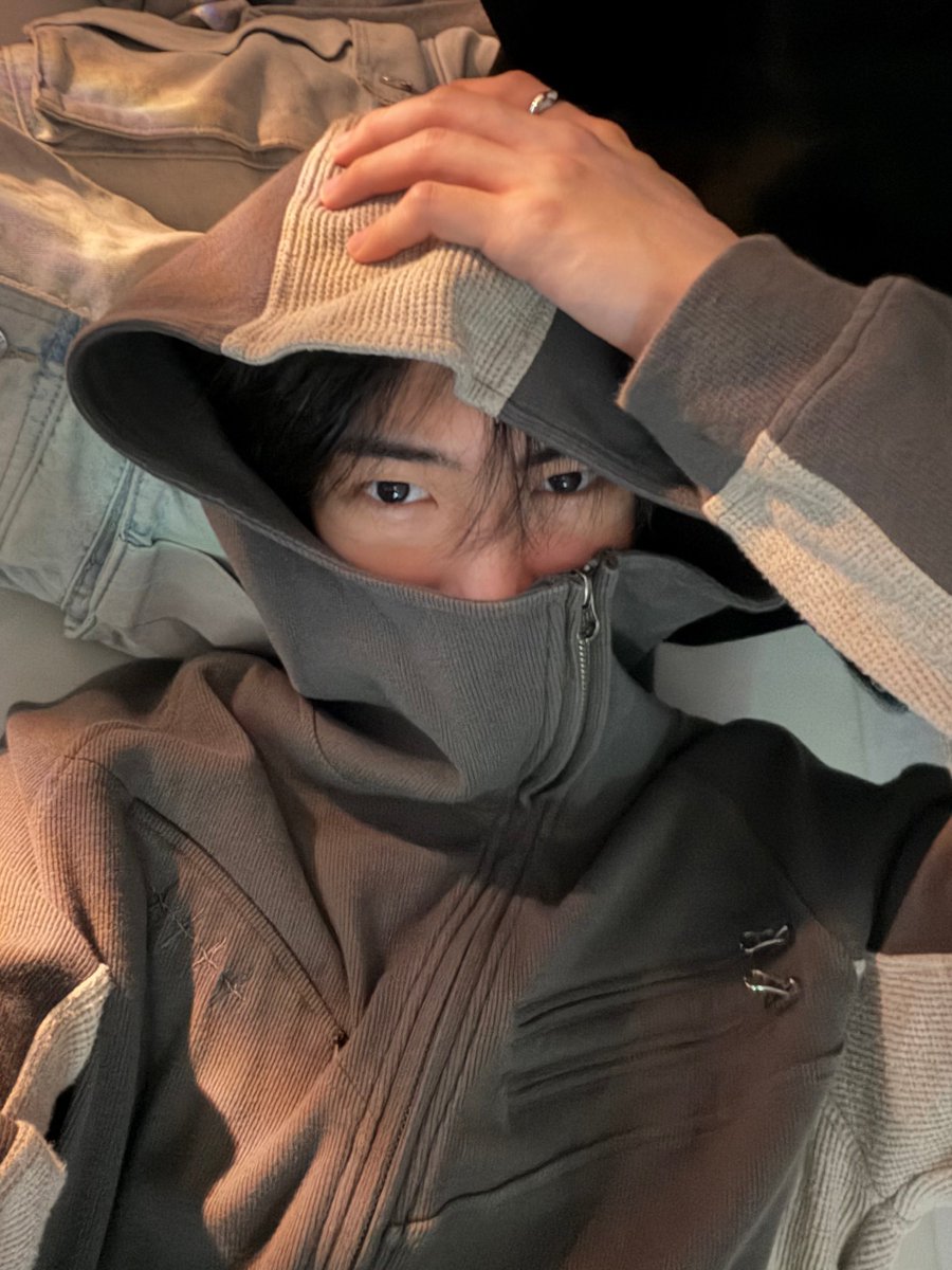 checkIt_1t's tweet photo. 찍자마자 바로 줬죠 ~~ 🫳🏻🫳🏻🫳🏻🫳🏻 https://t.co/wHi4nPzuE7