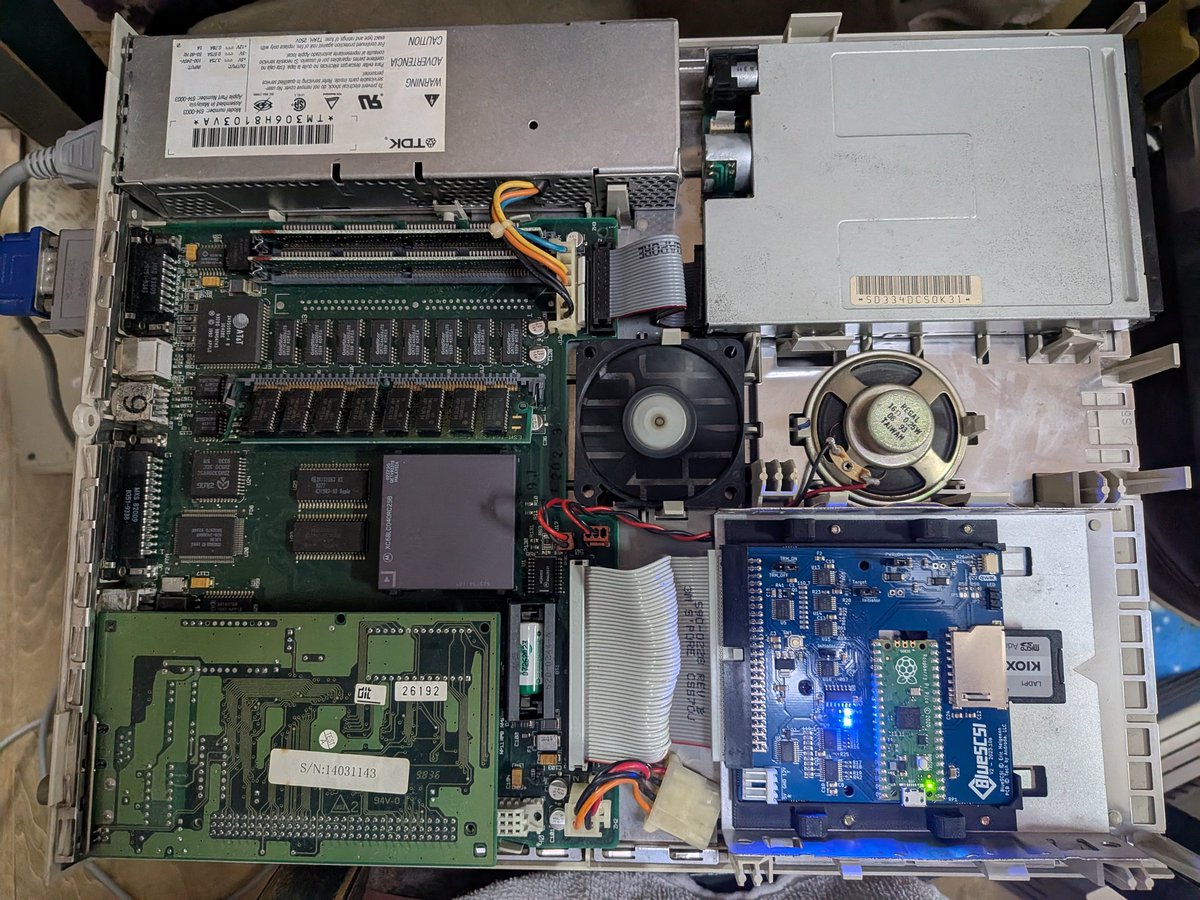 sita8801's tweet photo. Macintosh LC475にBlueSCSI V2 Desktopを取り付けました。事前に作成していたディスクイメージでの起動も問題無さそう。 #Macintosh #oldmac #bluescsi https://t.co/D3aDNQqC1n