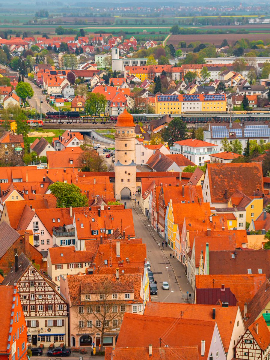 NatureRoot88's tweet photo. Nordlingen Town Germany https://t.co/w9Xq8kEVFC