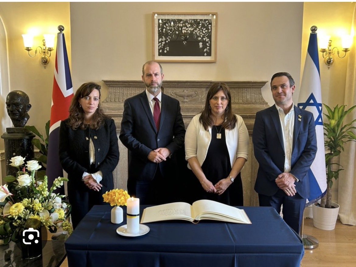 JohnStealer's tweet photo. The following @UKLabour govt ministers are LFI members

Rachel Reeves

Yvette Cooper

Jonathan Reynolds

Peter Kyle

Pat McFadden

Sharon Hodgson

Damien Egan

Mike Tapp

Jo White

Chris Evans

Dame Diana Johnson 

Conor McGinn

All Israeli assets, all complicit in genocide. https://t.co/Hxc7QCWixB