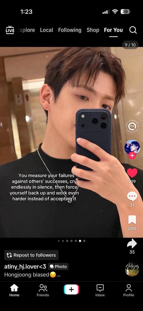 joongpill's tweet photo. SAW THIS CRAZY FUCKING REAL HJ TIKTOK AND THEN I GET TO THE LAST SLIDE AND I WAS MAKING THE SAME FACE HE WAS, TURN THE CAMERAS OFF!! https://t.co/UG5qKX7oU1
