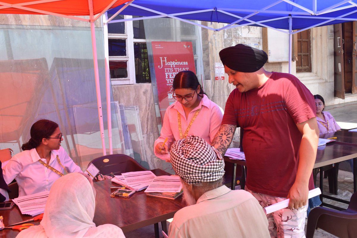 officeofgyf's tweet photo. Awareness is the first step towards empowerment. 💡Under #MySchemesMyRights, the Global Youth Federation organized its first awareness camp in Village Khuda Ali Sher, Chandigarh, helping residents learn about government welfare schemes, eligibility, and application processes. https://t.co/4aV4kDdQ5r