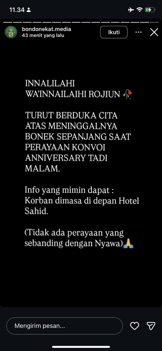 FootballEvu's tweet photo. @chocolailte Dapat kabar ada bonek yang meninggal dan 1 kritis di bacok sesama bonek waktu perayaan ulang tahun Persebaya tadi malam https://t.co/noDRADRCvT