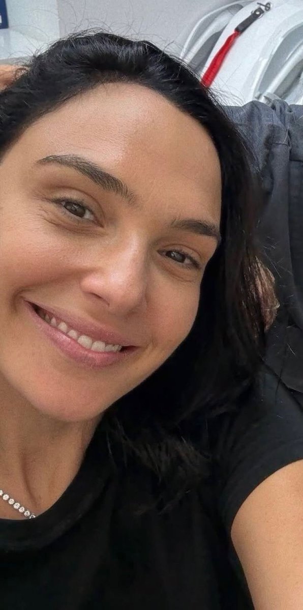 Gal gadot tweet media