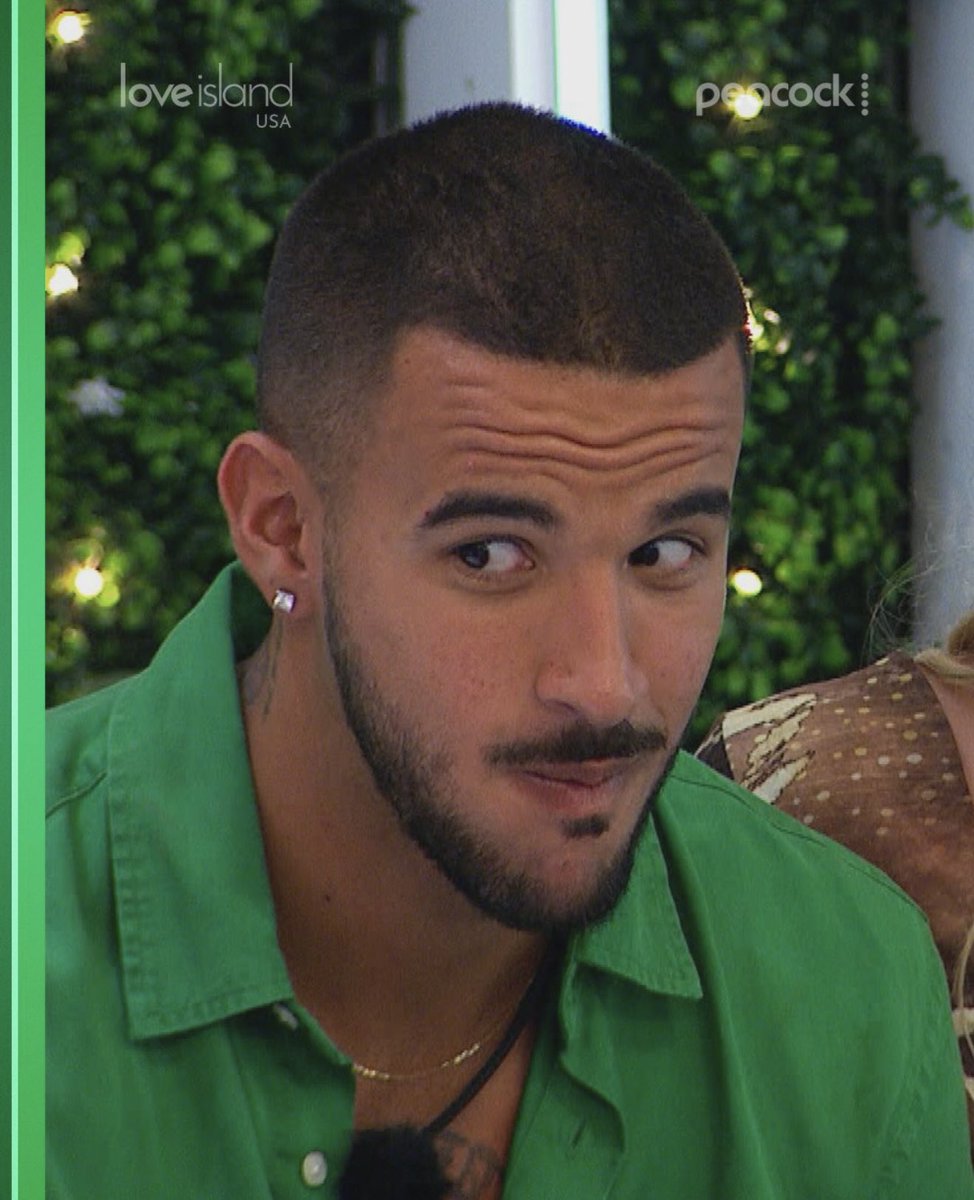 lm10777's tweet photo. Now Gabe you know you didn’t write that letter to Jen #LoveIslandUSA https://t.co/bh0mQD3GIP