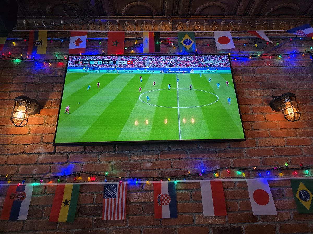IS_ALL_LOVE_HP's tweet photo. About my wednesday,enjoying the soccer championship 2026. Fun casual business lunch at mercury bar. Watching Portugal vs Congo match. I wanted to see CR7 playing. Not his best game, LoL.If you ever went to Mercury bar in Midtown. This sunday they closing forever After 27th years. Yes,A bit sad!
This was my goodbye match view at mercury.
