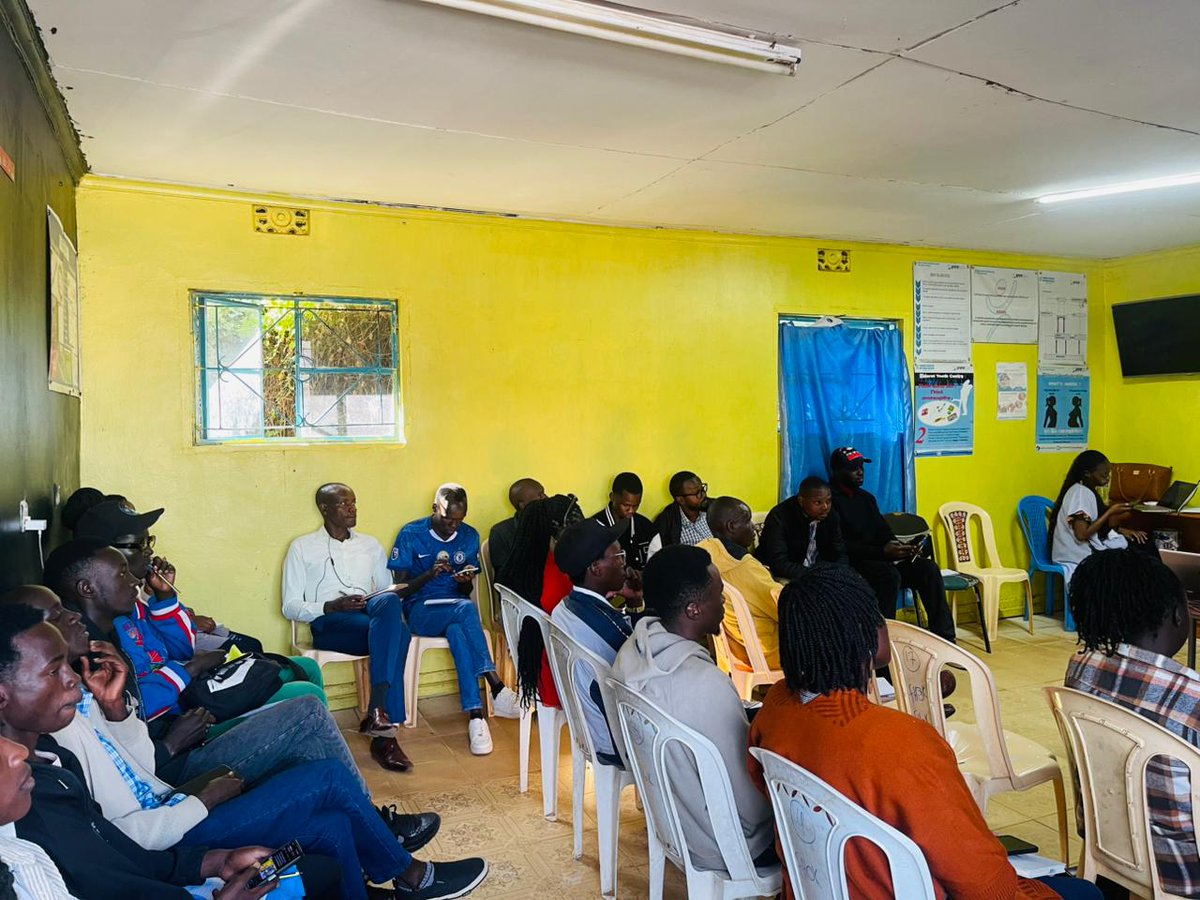 Maskani254's tweet photo. Day 2 of #MaskaniEldoret training is starting off with a Q&A session on the history of Kenya and narrative framing, facilitated by Dr. Kawive.

Participants are exploring how control of information has historically shaped governance, public participation, and citizen engagement. The session examines how narratives are constructed, who controls them, and how access to information influences public understanding and accountability.

Through reflections on Kenya's political history, participants are interrogating the relationship between power, information, and citizen action, while exploring the role of narrative framing in shaping public discourse and democratic participation.
#MaskaniYaTaifa