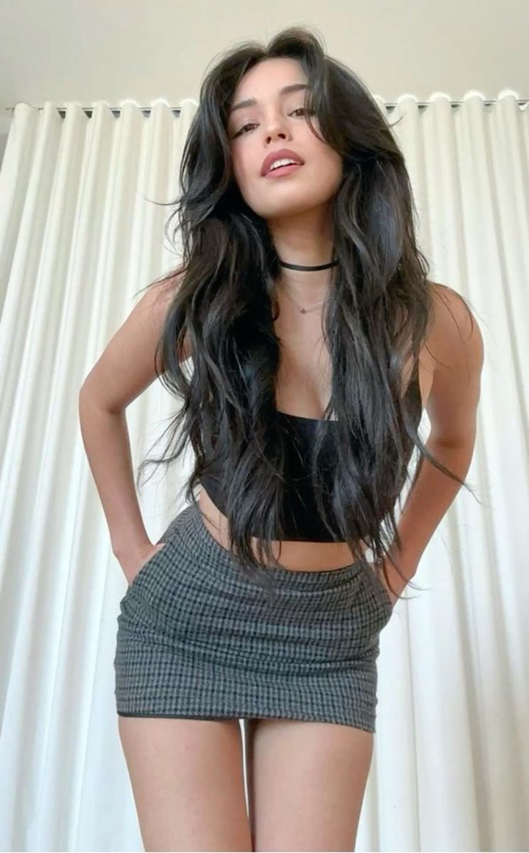 purplecomett4's tweet photo. .valkyrae https://t.co/EWhn6WoZay