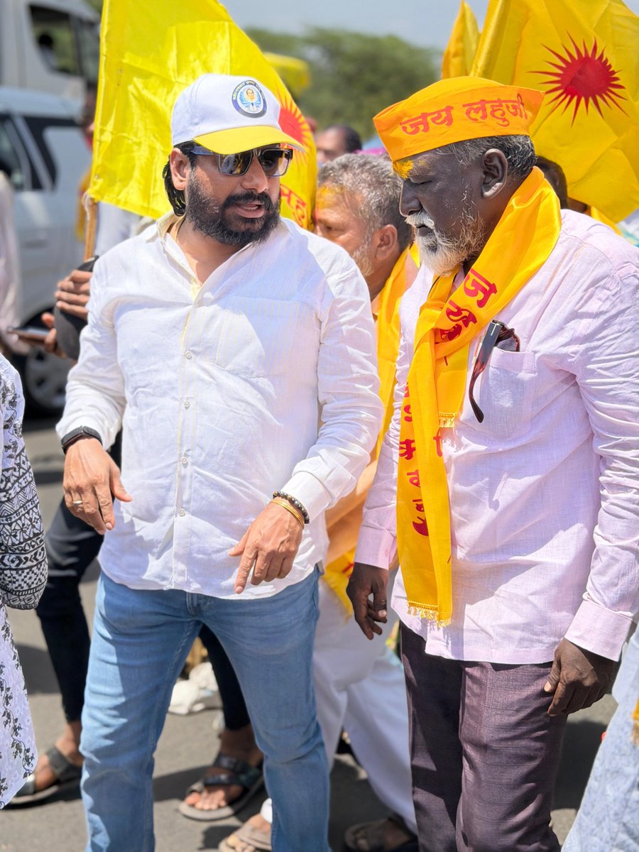 AvinashBagwe's tweet photo. ✊ सामाजिक न्यायाच्या हक्कासाठी पुणे ते मुंबई पदयात्रेला प्रारंभ. अनुसूचित जातीमधील उपवर्गीकरण तात्काळ लागू करण्याची मागणी करत समाजबांधवांचा निर्धार अधिक दृढ झाला.

#सामाजिकन्याय #अनुसूचितजातीउपवर्गीकरण #पदयात्रा #पुणेतेमुंबई https://t.co/6p0aPTo9jq