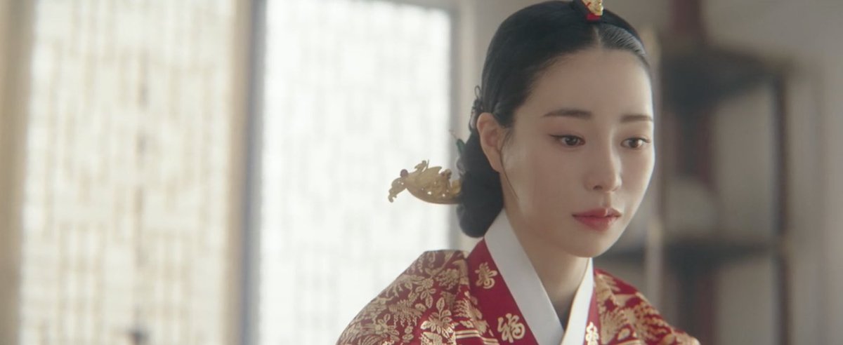 kdramaloveu's tweet photo. Guys I could not believe we still don’t know why she became a concubine?!
#MyRoyalNemesis #MyRoyalNemesisEp12 https://t.co/WcF19eu74E