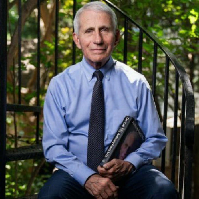 _CharlieWards's tweet photo. 🚨#BREAKING: Robert F. Kennedy jr Wants Dr Fauci to be charged in Court for his cover up of COVID 19 origins.

Should he be charged?

A. Yes 
B. No
@_CharlieWards https://t.co/Y1hYVmhTnJ