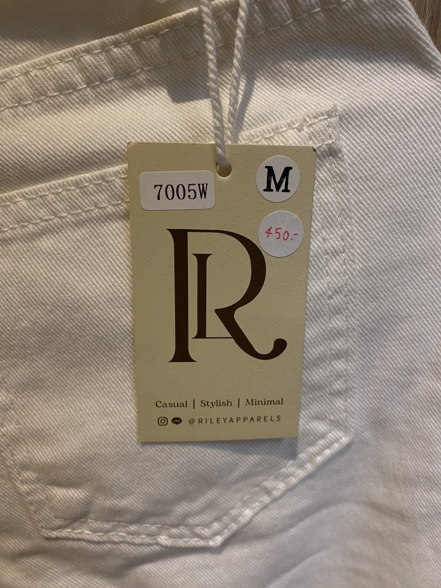 cfcloth's tweet photo. ส่งต่อกางเกงยีนส์รุ่น seoul jeans สีขาว white size m เอว 26-27 สพ 36-37 
✳️ไม่เคยใส่ แค่ลอง ป้ายครบ

400 ส่งฟรีค่ะ นัดรับเกษตรลดได้
 #rileyapparels #riley #โล๊ะตู้ #ปล่อยต่อ #เสื้อผ้ามือสอง #ส่งต่อเสื้อผ้า #ส่งต่อ #เสื้อผ้าแบรนด์ไอจี #riley https://t.co/wQTxPvDXWQ