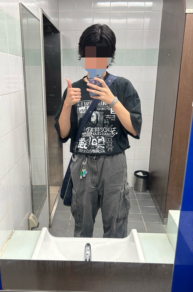 mirin_1016's tweet photo. 今日これでいるんでよかったら話しかけてくださーい！17時前までは中華街でめっちゃ食ってる‼︎ https://t.co/O7BsGoXlSm