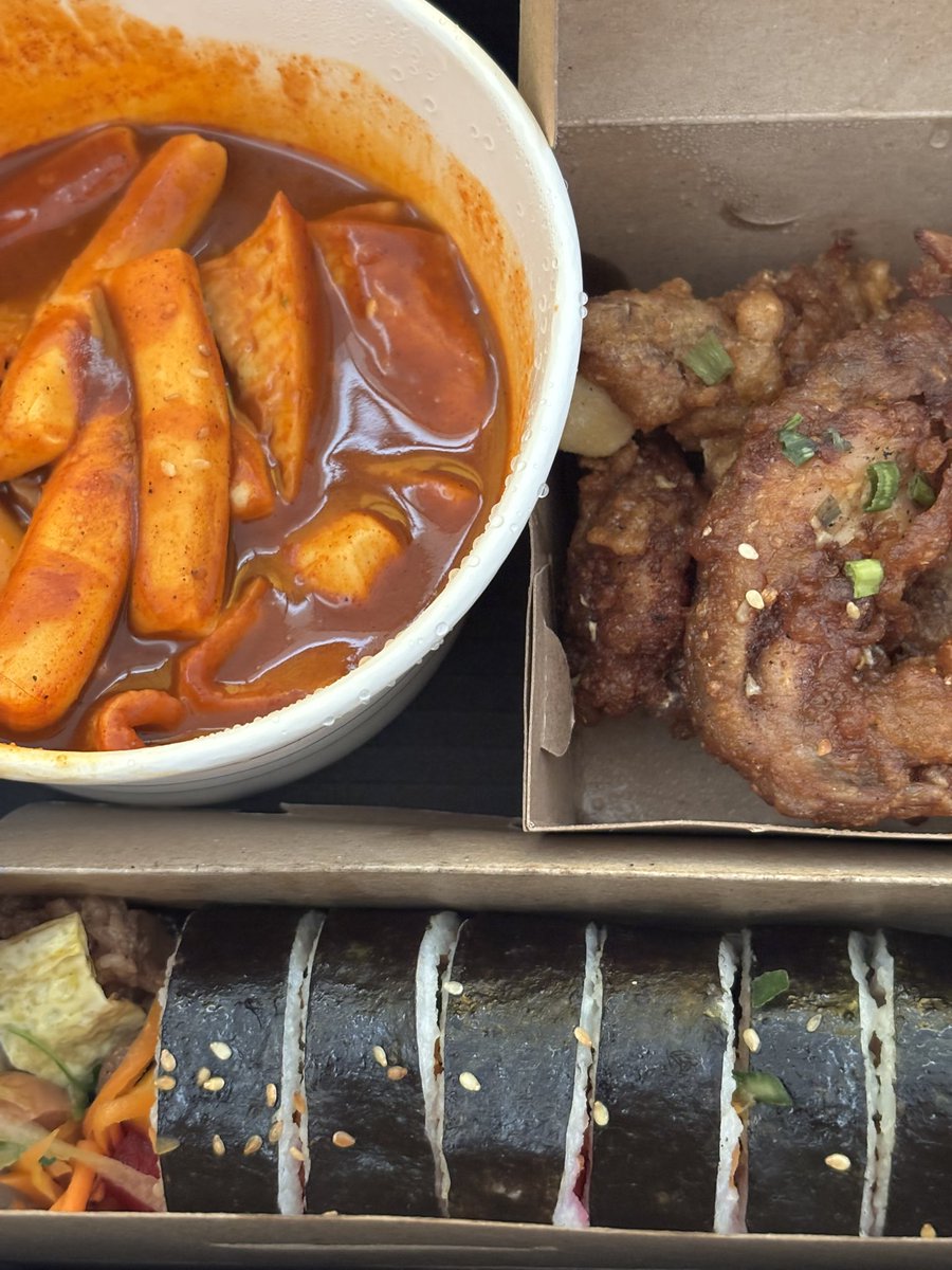 meauvy's tweet photo. bm tteokbokki, nyam🤤 https://t.co/vWe0OppUvq
