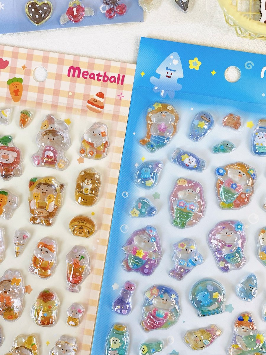 Meatball_Studio's tweet photo. シールって、こんなに立体感が出せるんだ…💓
🧸 可愛いミニモチーフプラス立体加工！
🤩 仕上がりは本当に高級感たっぷり
🫧 ゼリーみたいに透き通っていて、つや感もばっちり
📝 手帳デコ・トレカデコ・デコレーションにもぴったり！
 #文具女子 #手帳タイム #手帳素材 #マスキングテープ https://t.co/1DAjEZA6gd