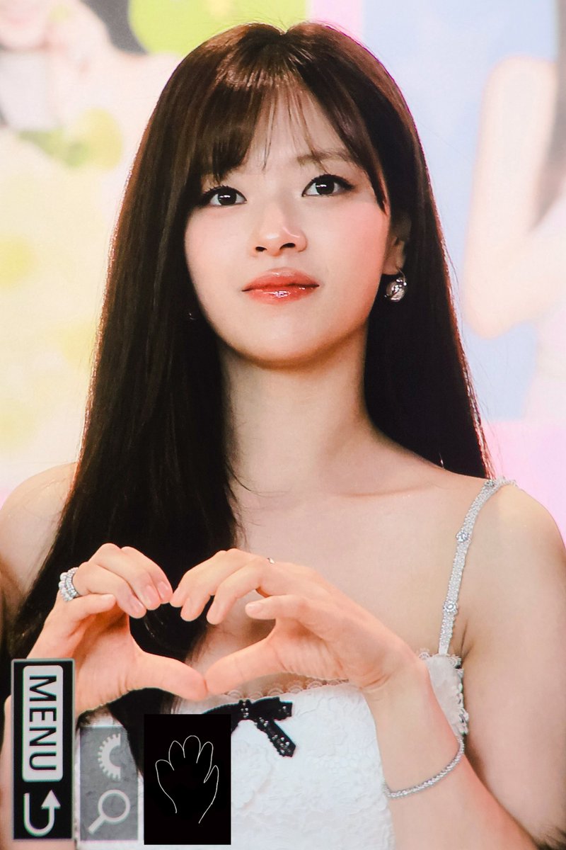 YuangleJYJH's tweet photo. 260618 프리뷰

' 🫶👋💚 '

#TWICE #트와이스 #トゥワイス #정연 #JEONGYEON #ジョンヨン https://t.co/7ywB7UB19F