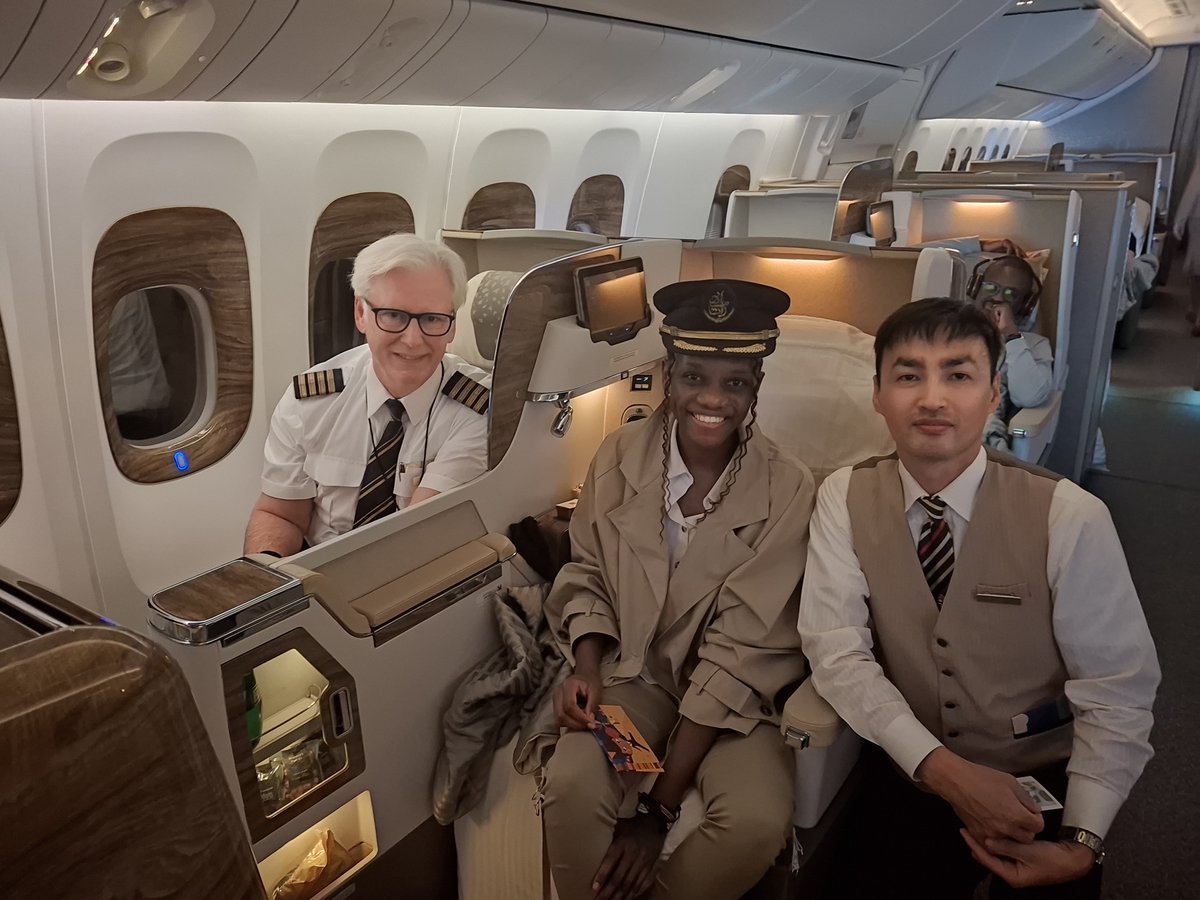 Snochwada's tweet photo. Kindness &amp; dignity travel both ways. A sincere thank you to the Emirates cabin crew who made my long journeys feel welcoming.

And to all those working behind the scenes to move millions of travellers around the world safely, your work is appreciated more than you know. https://t.co/v3MO0PkFzW