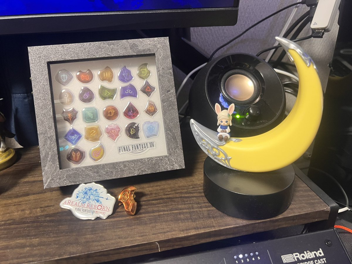 yukkebibinba1's tweet photo. ヒカセン展で買ったジョブクリスタルのぷっくりシール
リアルクラフターがコネコネするとこうなる https://t.co/wuQkltcQQp