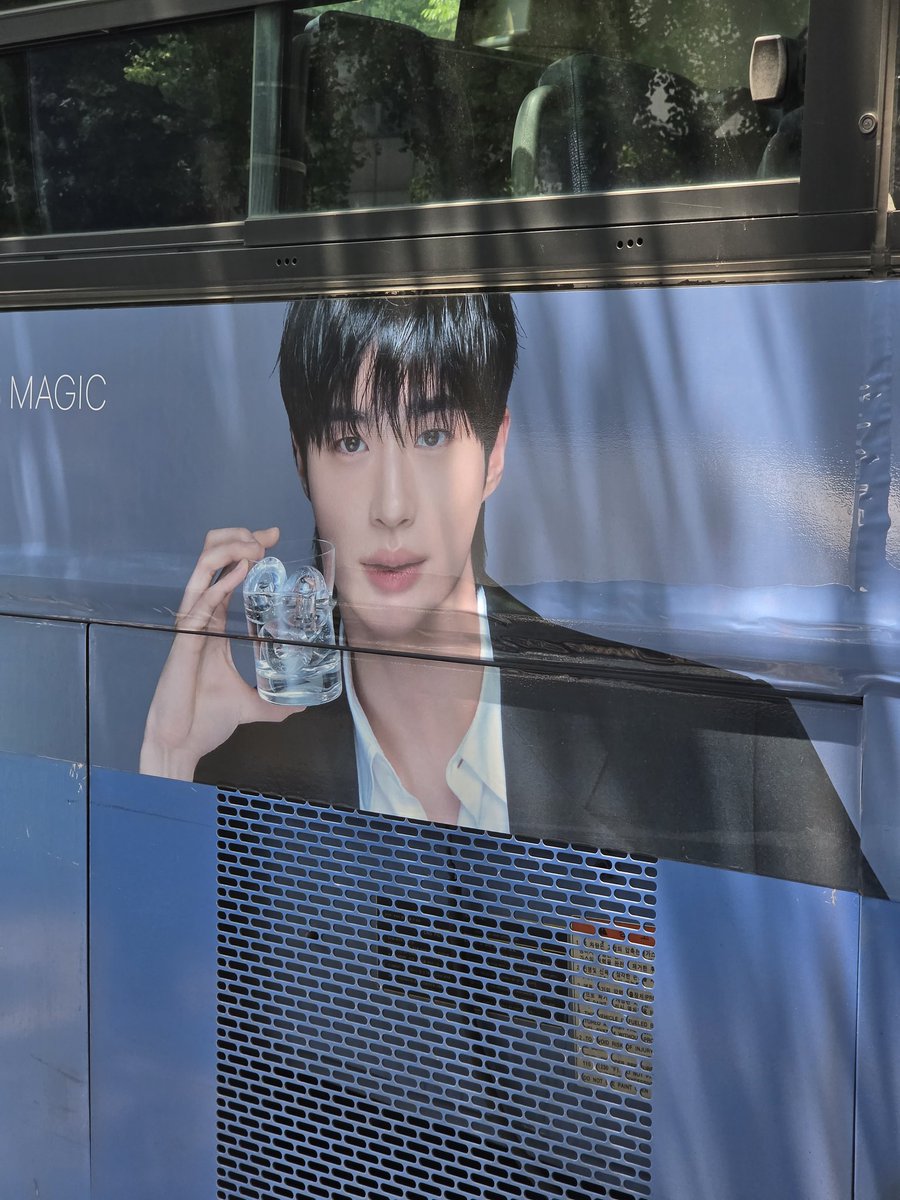 sarang327's tweet photo. @linieleepark__ @yipx2 Mostly for leisure? 😆 there's so many byun wooseok ads! https://t.co/aAyhO2pnHM