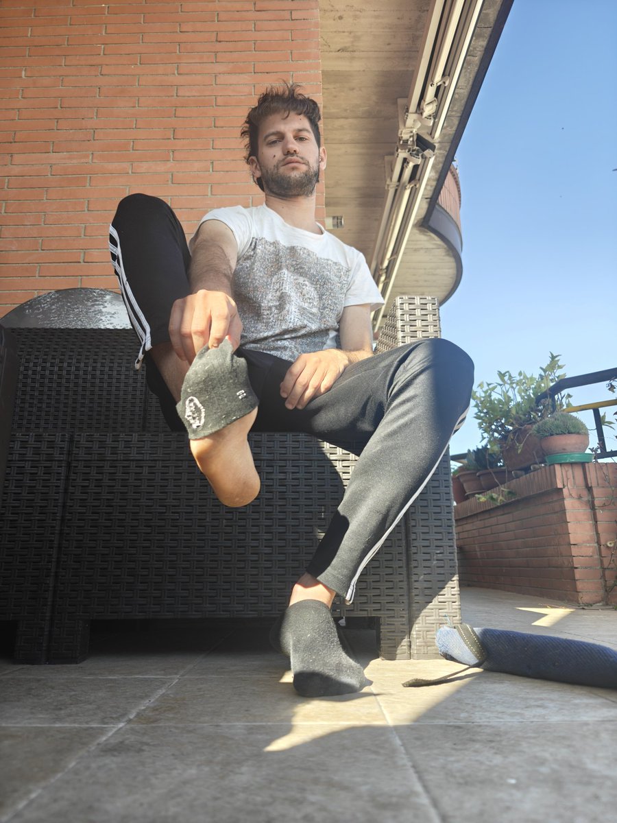 cashmasterloptr's tweet photo. @slave_here @nick_gtwb @master_italiani @masteritaliani @rt_feet @rt_find 
#master #feet #dirtysocks #smellyfeet #feetsole #findom #drain https://t.co/Zj9JTZHUdk