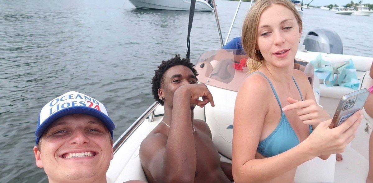 katiecousinss__'s tweet photo. I always wonder what happened with the girl. The white boy looser is her boyfriend. 😅 https://t.co/JemZPS9Poe