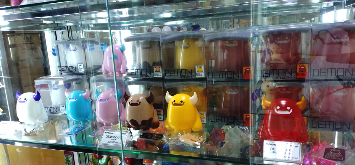 MOON Art さんより デモンソフビ 新種入荷！！ バナナイエロ チョコDip