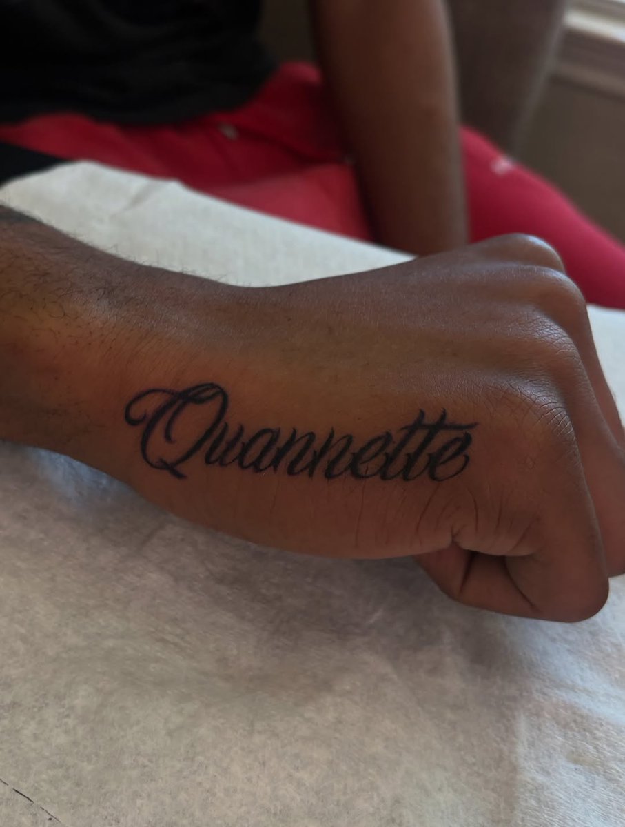 spursarchives's tweet photo. Carter Bryant, Dylan Harper and Stephon Castle got tattoos together today!

Harper had a “Sacrifice” tattoo along his rib cage.
Castle had “Quanette” tattoo honoring his mother, on the back of his hand
Bryant tattoed “LTFF” on his index finger.

(via tattedupbytay on Instagram) https://t.co/uOxw5qJslS