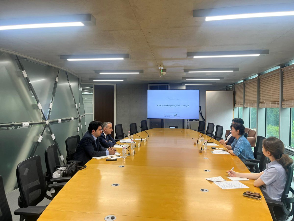 AzEmbKorea's tweet photo. Azerbaijan's AIR Center delegation, which is visiting Seoul, held meetings with representatives of South Korean think tanks and academic circles. Issues of cooperation were discussed during the meetings. https://t.co/xSNEw6OsTb