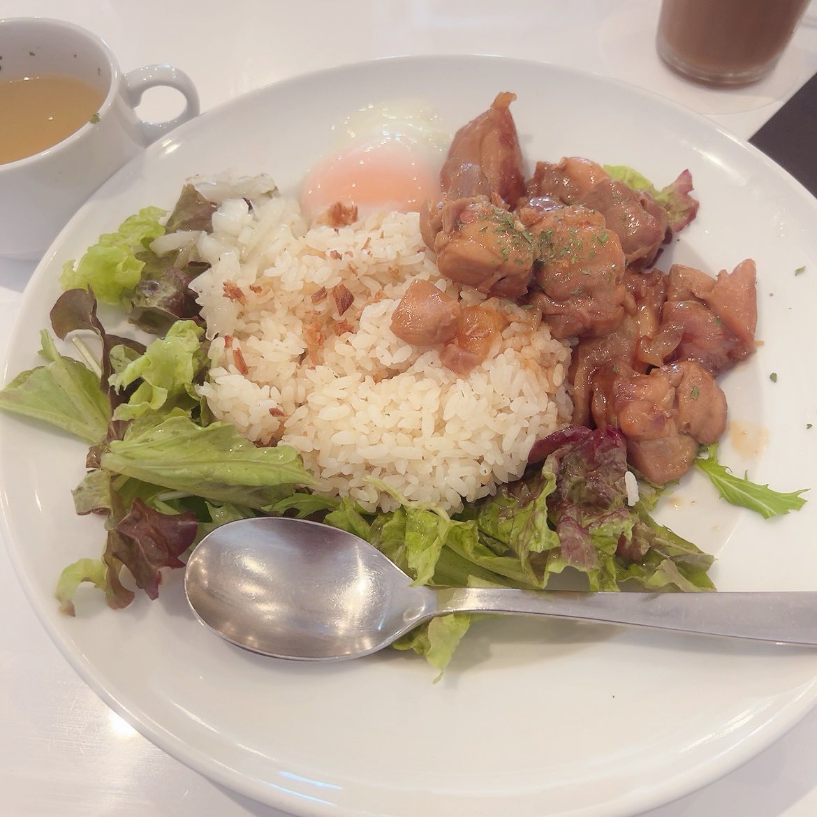 mizuka_arai's tweet photo. めっちゃ久しぶりに買い物したり、まったり散歩してる·͜·

時間を気にせず
行きたいところへ行って
好きなもの食べて
自分のタイミングで過ごす時間が本当好きだ♡ https://t.co/mJYhTPAmTE