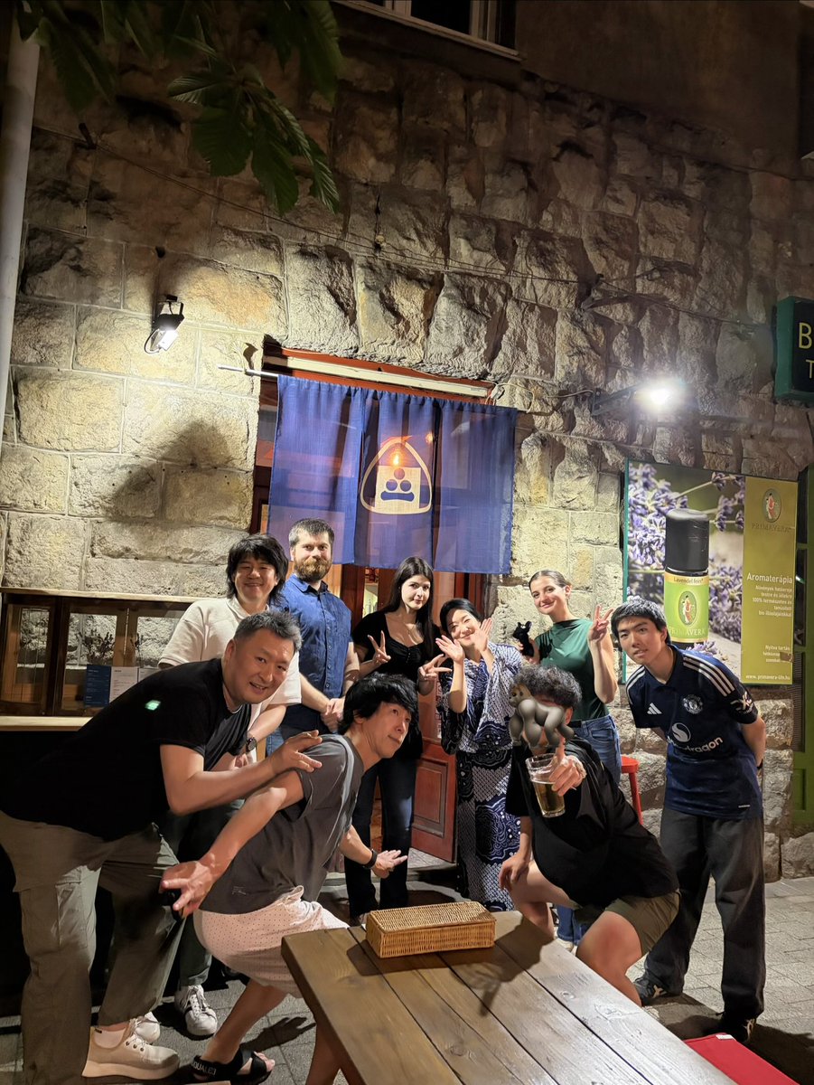 F9841024's tweet photo. 無事帰国！
スロバキアで友人が手がけた壮大なVOLVO工場の見学、530キロウルトラリレーマラソン2泊3日の初めて出会う人とのチーム走、ハンガリーブダペストの美しい景色とそこで輝く人々との交流。
新たな人生観、世界観を感じることができ、これからの自分へ大切な感覚を貰った旅となりました。 https://t.co/BzuU3RWvXW