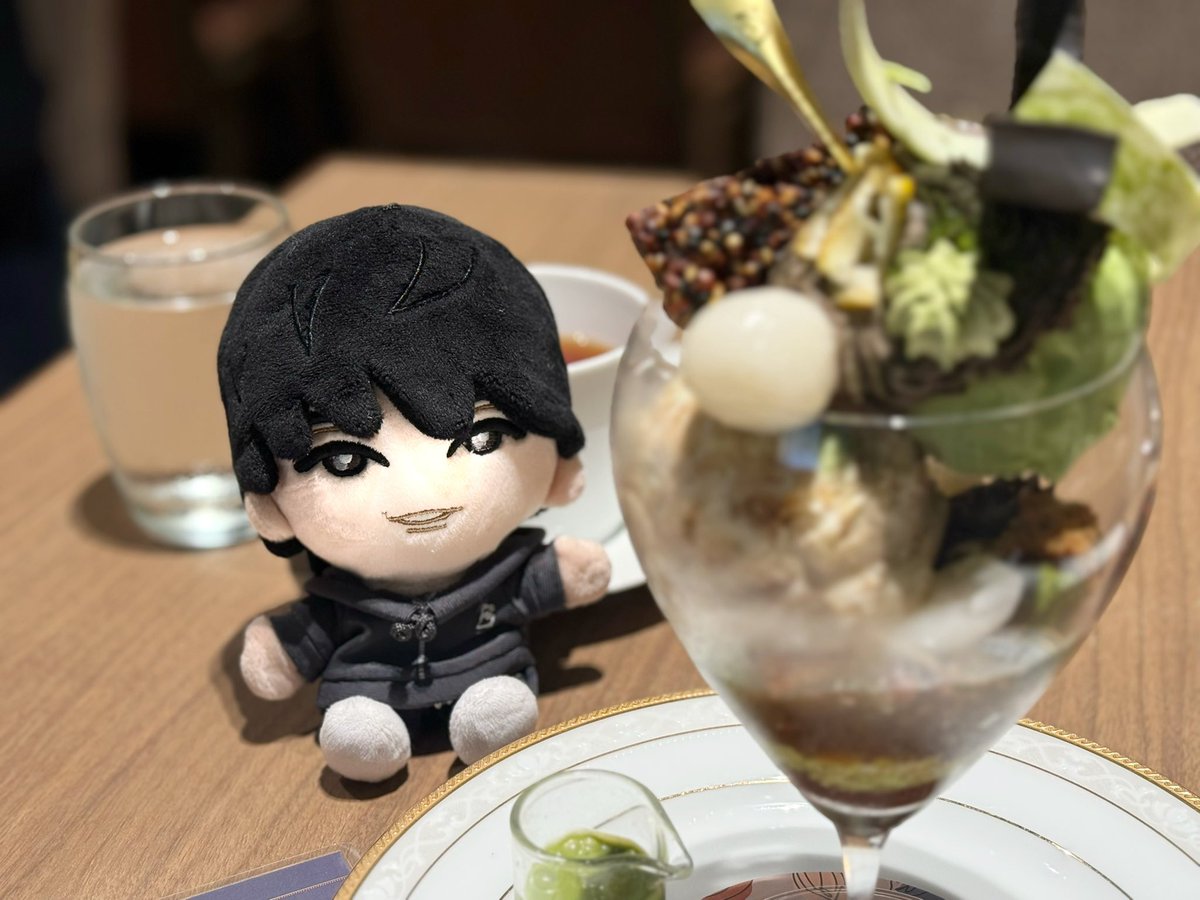 miitohoku's tweet photo. ほくちゃんHappy Birthday🎂💎🖤
デリーモの黒抹茶食べました🍵 https://t.co/0RuRaEHQIe