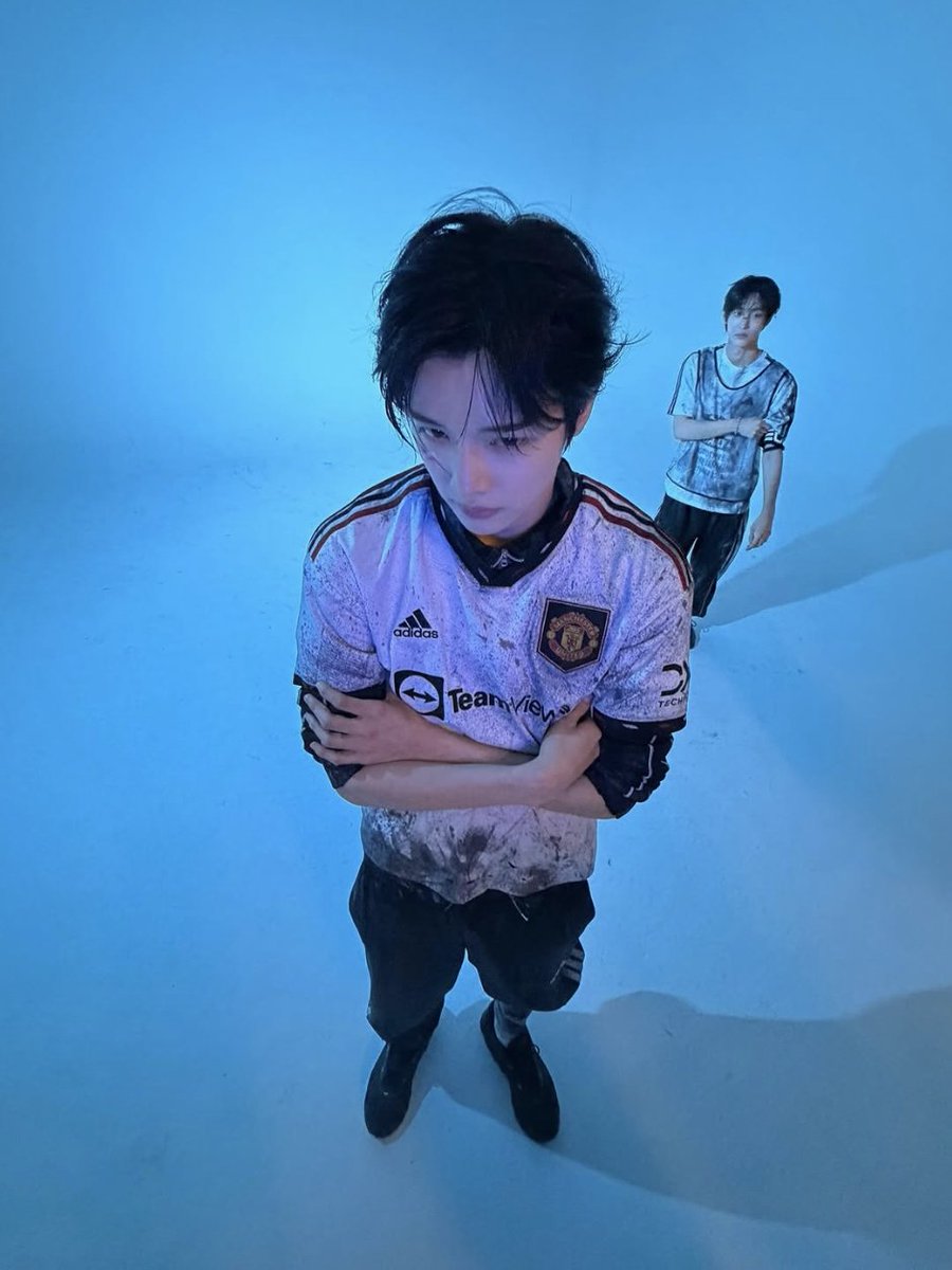 th3firstdec's tweet photo. ซองชานใส่แมนยู
ซองชาน = คนไทยเรียกแชมป์
แมนยู = จะมีแชมป์ ??? แชมป์พมล? ยูซีแอล?? https://t.co/C2cRxHiNRz