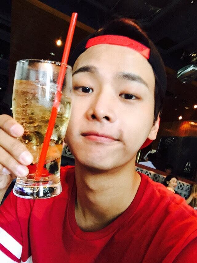 fever_chacha's tweet photo. 차학연 좋아하는 마음이 커졌어
진짜 커
막 박치기공룡만 해 https://t.co/deAzRKnM4L