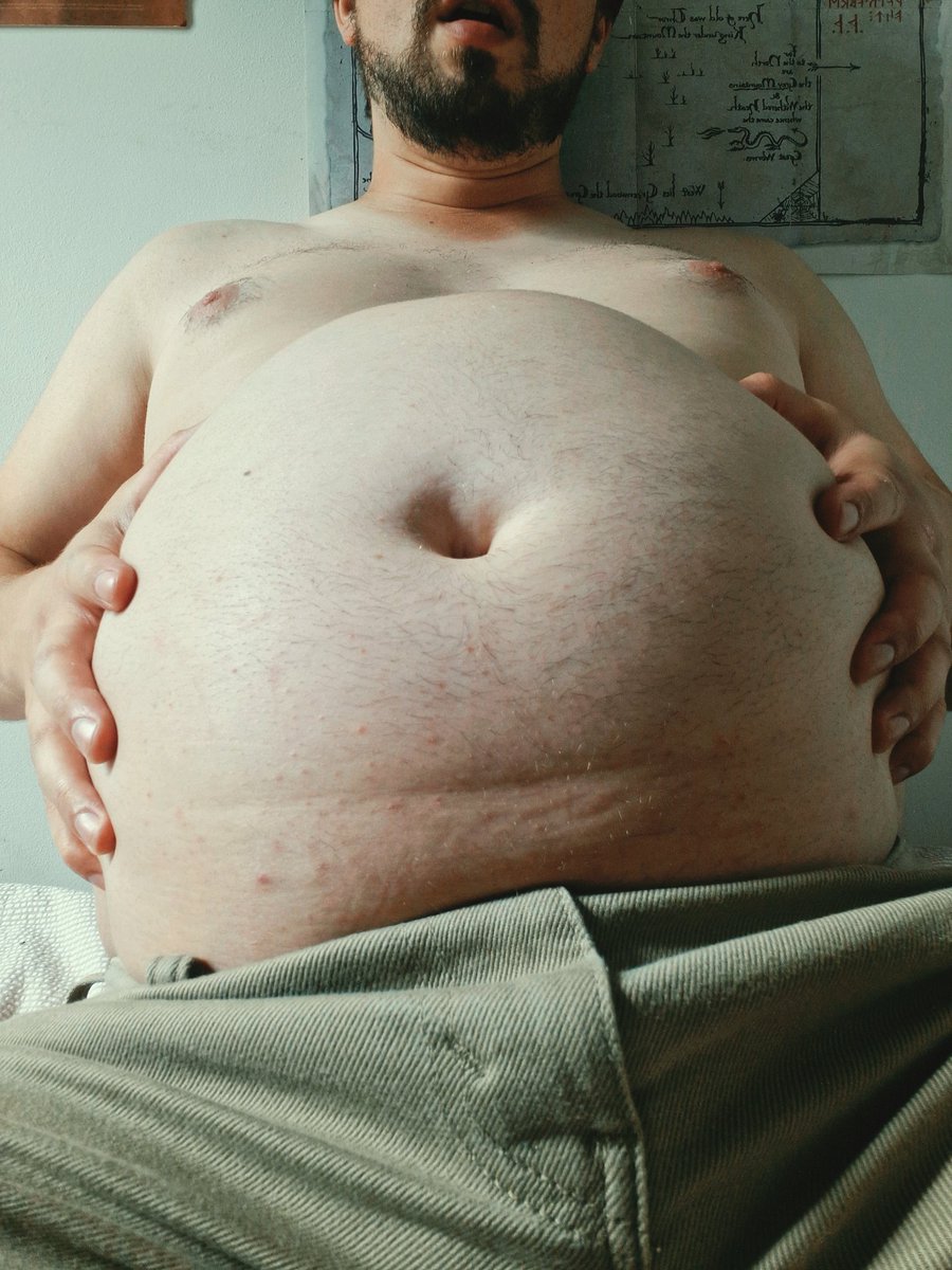 Jawtin3's tweet photo. Pondering my orb~ π΅βπ«π€€
#feedee #feedism #malefeedee #weightgain #gettingfatter #exjock #belly #fat https://t.co/ePNF6Qta03