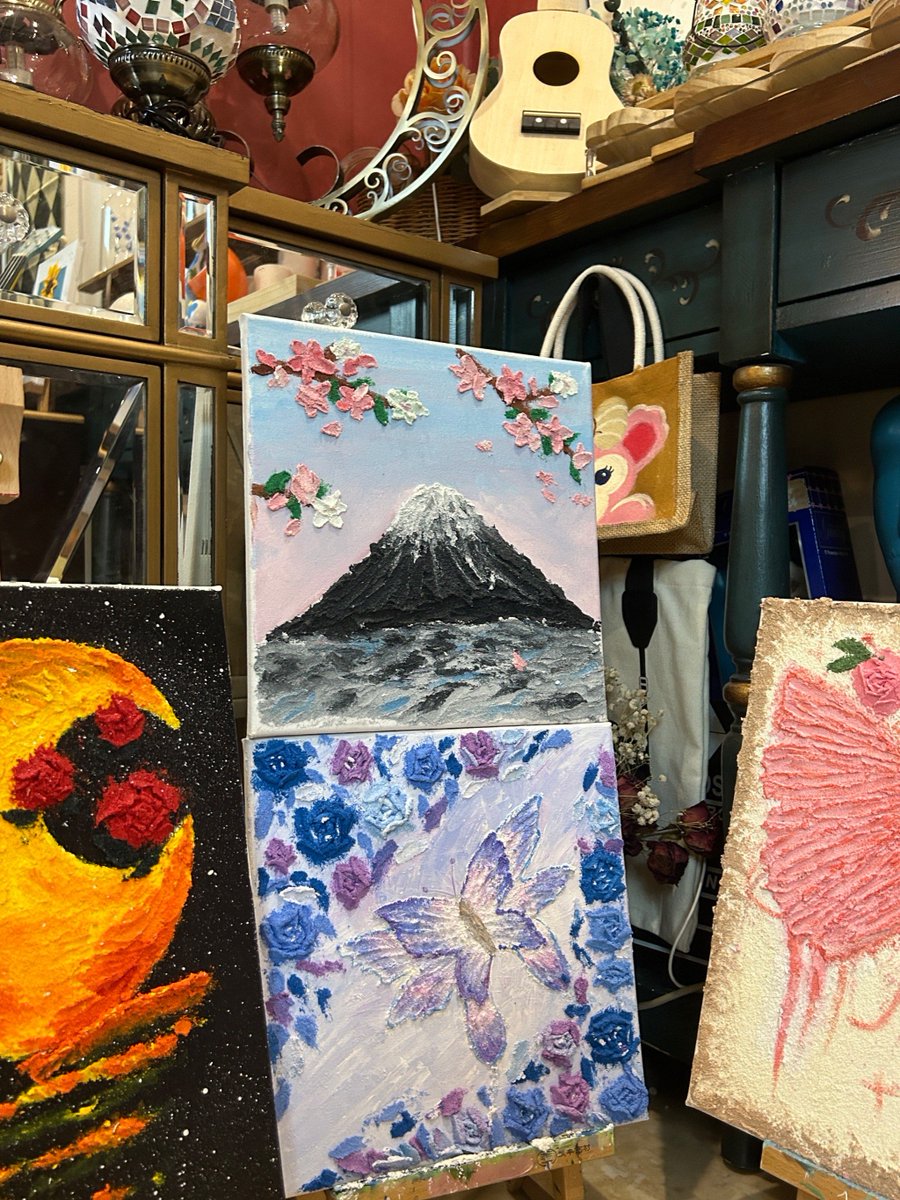 r86y81MMhB3uPuE's tweet photo. Step into a 90-minute immersive brushstroke workshop—no prior art skill needed, just bring your curiosity and a sense of fun. Turn simple canvases into tiny heartwarming masterpieces that even you can be proud of! https://t.co/siOqumscnQ