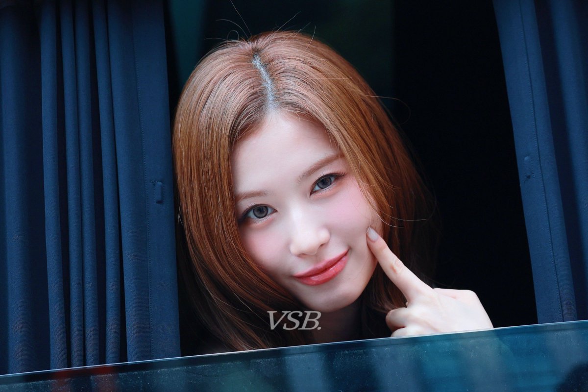 VSB_1229's tweet photo. 260618 
#트와이스 #TWICE #사나 #SANA #サナ https://t.co/yO96Pz0fiP