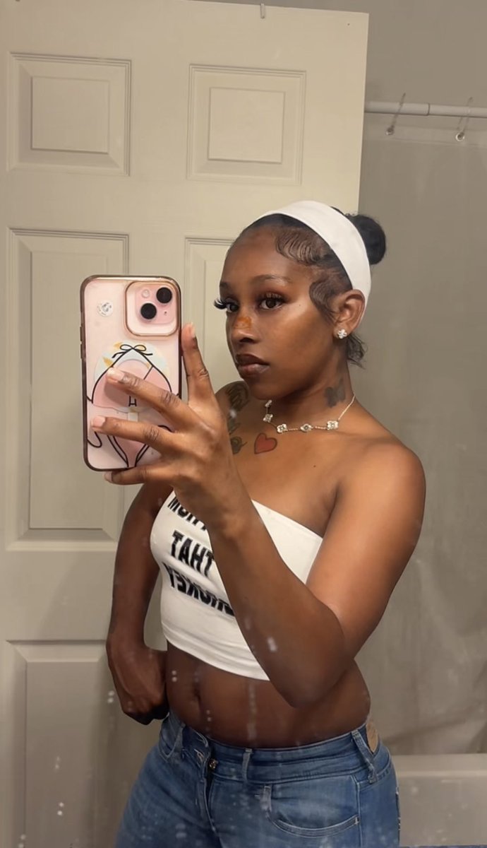 d_essydess's tweet photo. dirty mirror ft me🥀 https://t.co/OKI9qVkszh