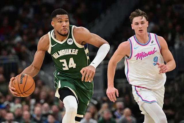 TrashTalk_fr's tweet photo. D'après l'insider @TheSteinLine, Milwaukee "se comporte comme une franchise qui s'attend à disposer du 13e choix" à la Draft 2026 (en plus du 10e).

Le 13e choix appartient au Miami Heat.

Verra-t-on un transfert de Giannis à Miami d'ici mardi ? 🤔 https://t.co/5zG6EMhuo1
