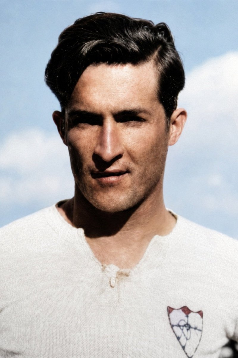 veronica_modena's tweet photo. ⬜️🟥
Enrique Gómez Muñoz "Spencer"
🇪🇦 Sevilla, 1898
Interior derecha (1914-1926) y primer internacional (1923) del Sevilla FC 

Aquí su historia ⬇️
https://t.co/SHHX5FrAcG https://t.co/9MWRv5tyOf