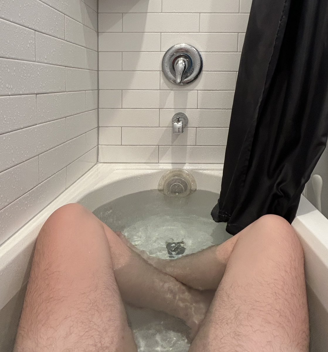 governorseward's tweet photo. in tha tub straight up bjorkin it https://t.co/vp6wvEMKyj