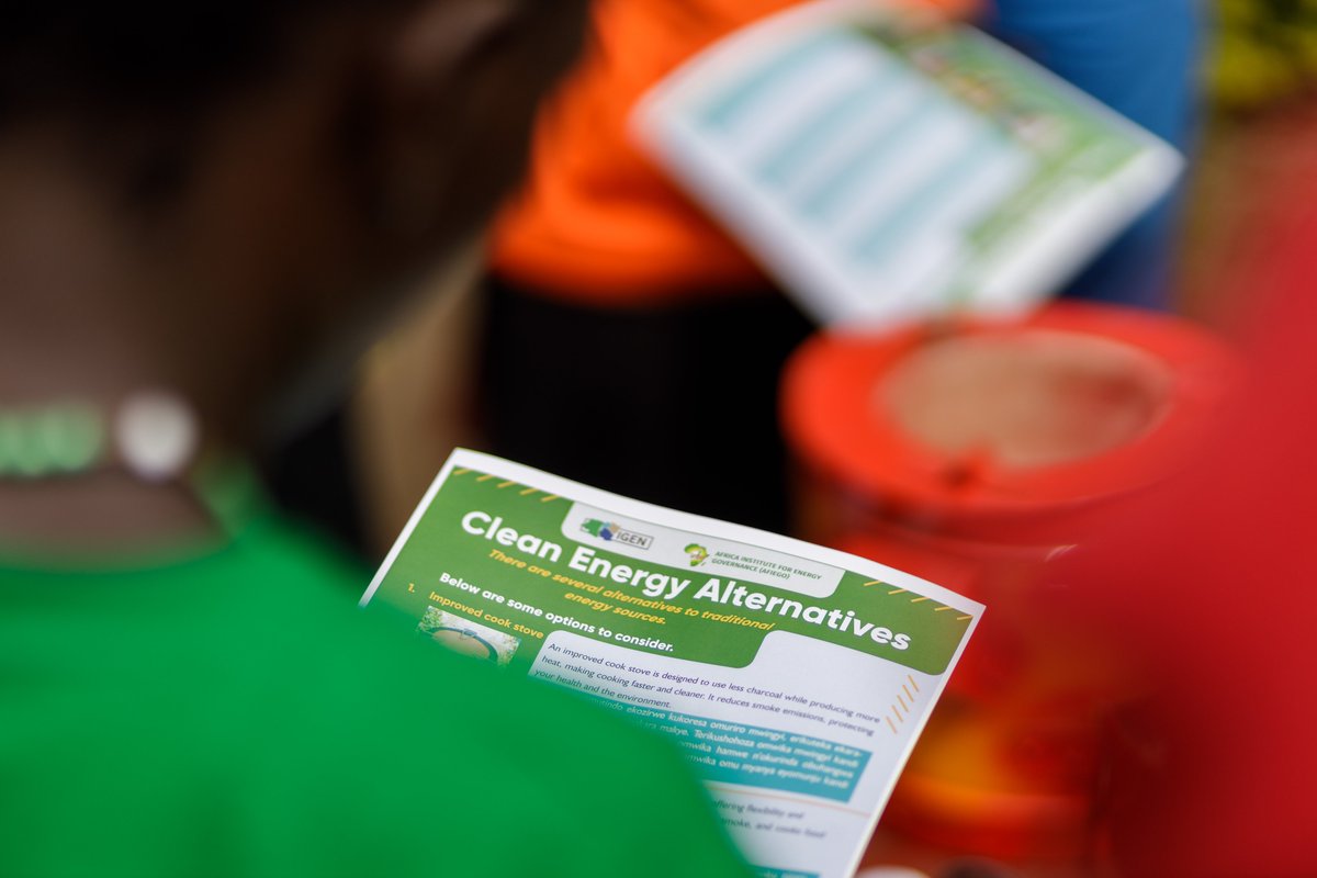 AfiegoUg's tweet photo. Uganda's ⚡️energy future should prioritise people and the environment.

Investing in clean, renewable and sustainable energy will create green jobs and reduce pressure on forest among others. https://t.co/mksCeg82Vt