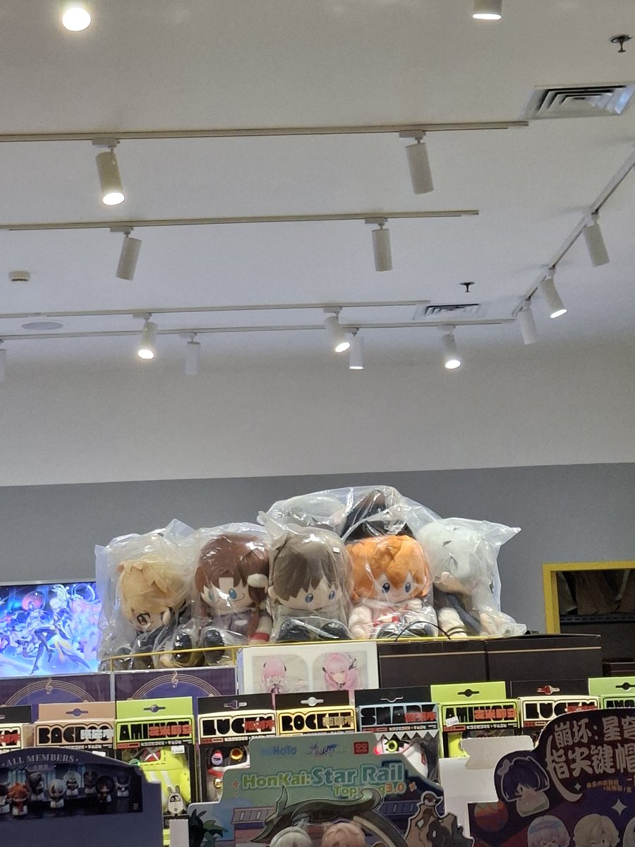 ShirayukiHan's tweet photo. Otw buka di Lippo Puri dapet sneak peak dikit awowkwowk https://t.co/hvhgYt8aBs