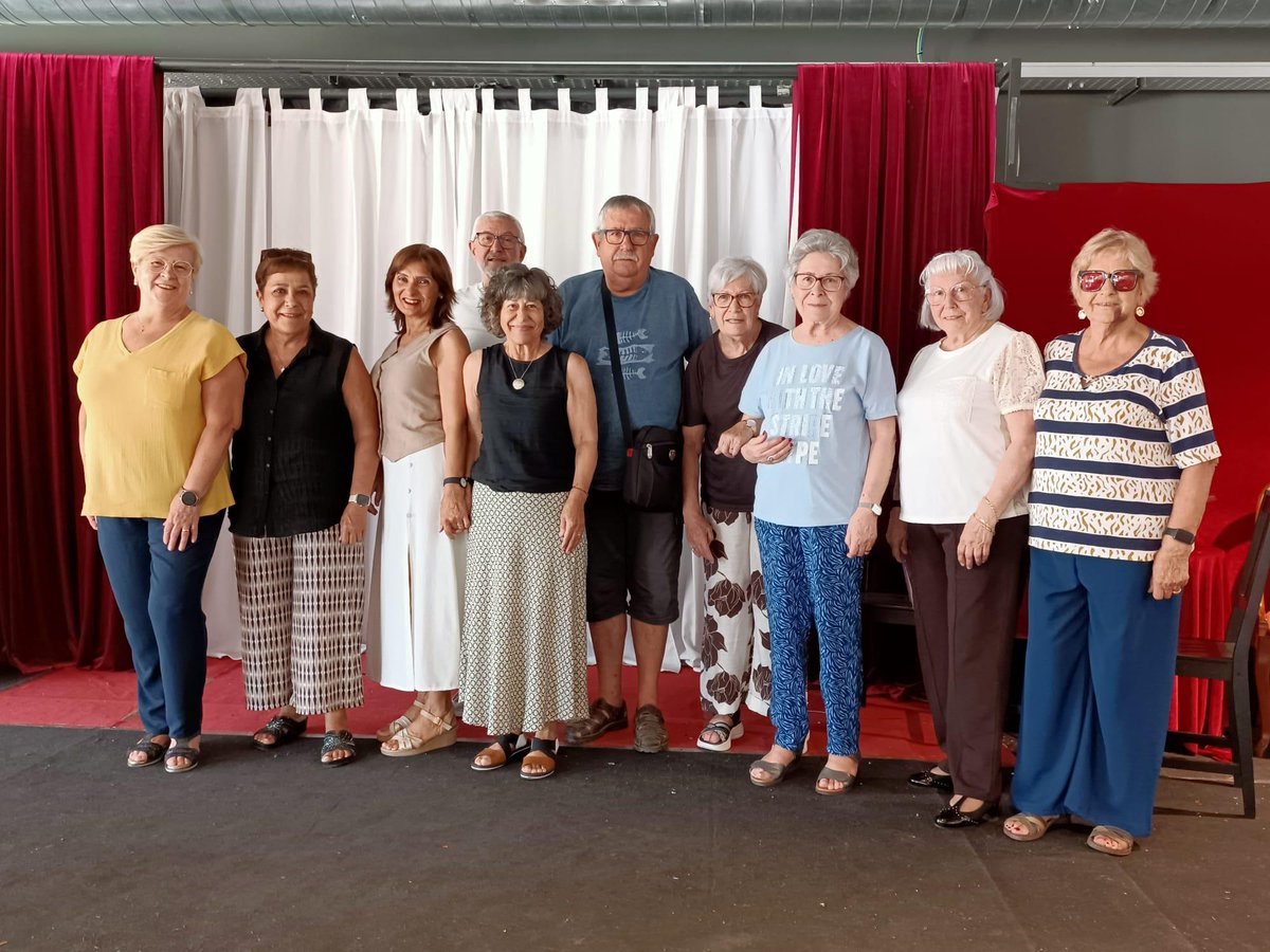 vxlsabadell's tweet photo. El grup de conversa Xerrem del Centre Cívic de Sant Oleguer continuarà després de l'estiu amb una nova voluntària que agafarà el relleu de la Mercè Franch, a qui agraïm la feina feta durant aquests anys. Podeu llegir-ne la notícia aquí: https://t.co/pgiRe9tpTS
#ProvemHoEnCatalà https://t.co/QTPzunNZKD