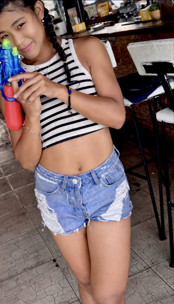ploiphotsi06's tweet photo. Songkran Festival. 

#thailand #thai #thaigirl #songkran #songkranfestival #asian #denimshorts #croptop #watergun #petite #tiny https://t.co/ab49GVMK2g