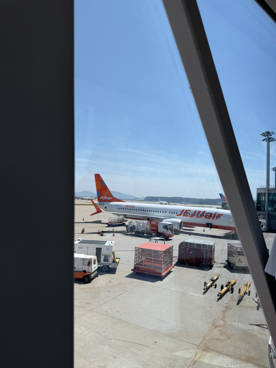 _DreamFstudio's tweet photo. 👋🏼 IU…. 
My trip to Korea has begun, and I'll be able to attend Freen's fan meeting in a few days. https://t.co/HKWplXBJ9k