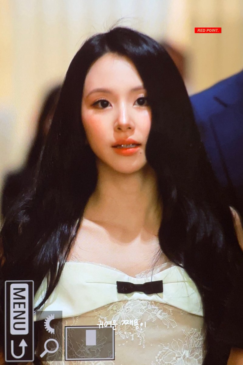 REDPOINT423's tweet photo. 260618 티젠

여자의 악마

#채영 #CHAEYOUNG #チェヨン #손채영 #TWICE https://t.co/aG4OgBJagj