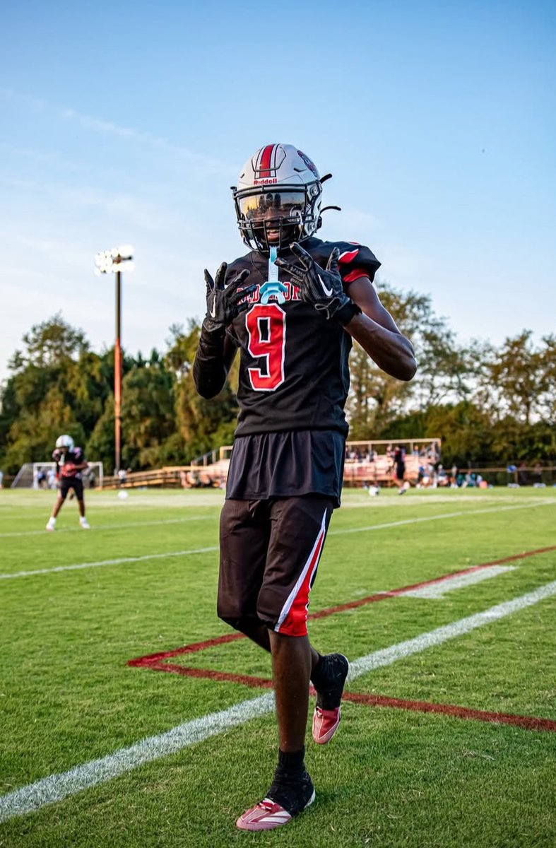 QB1_Andersom's tweet photo. C/O 2029 | QB/DB/ATH
Looking to build relationships with coaches and continue developing my game.
📍 Delaware
📞 302-494-4327
🎥 Highlights available https://t.co/gqqPh8FEBV