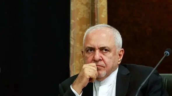 NafseMorde's tweet photo. معمار کبیر #کودتا و کسی که تصمیمات اصلی و نهایی در مورد همه چیز را می‌گیرد!
#پزشکیان، #قالیباف، عراقچی و دیگران کاری را می‌کنند که او می‌خواهد.
هماهنگی با آمریکا برای حذف مخالفان تا سطح رهبر کشور و تصمیم نهایی برای پایان جنگ و امضای #توافق ی که خود طراح آن بوده. https://t.co/OIMHYHN5Qw
